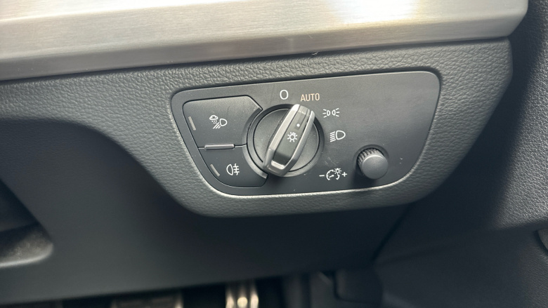 Audi Q5 40 TDI Quattro S Line 5dr S Tronic Diesel Estate